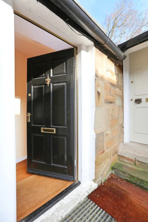 Wonderful Central Edinburgh Apartment