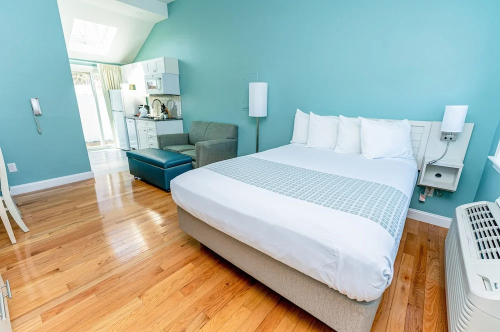 Double Studio (full double bed)