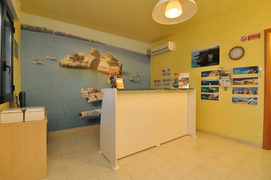 Lobby & Reception
