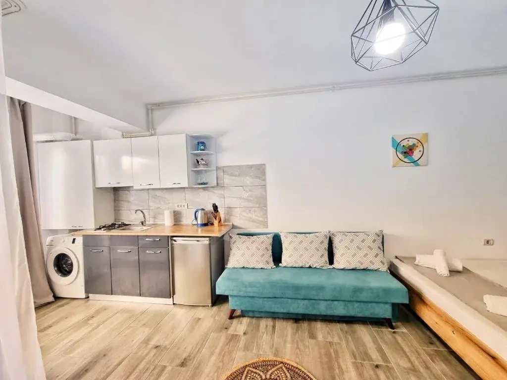 Seven Eleven Luxury Apartment - фото 12