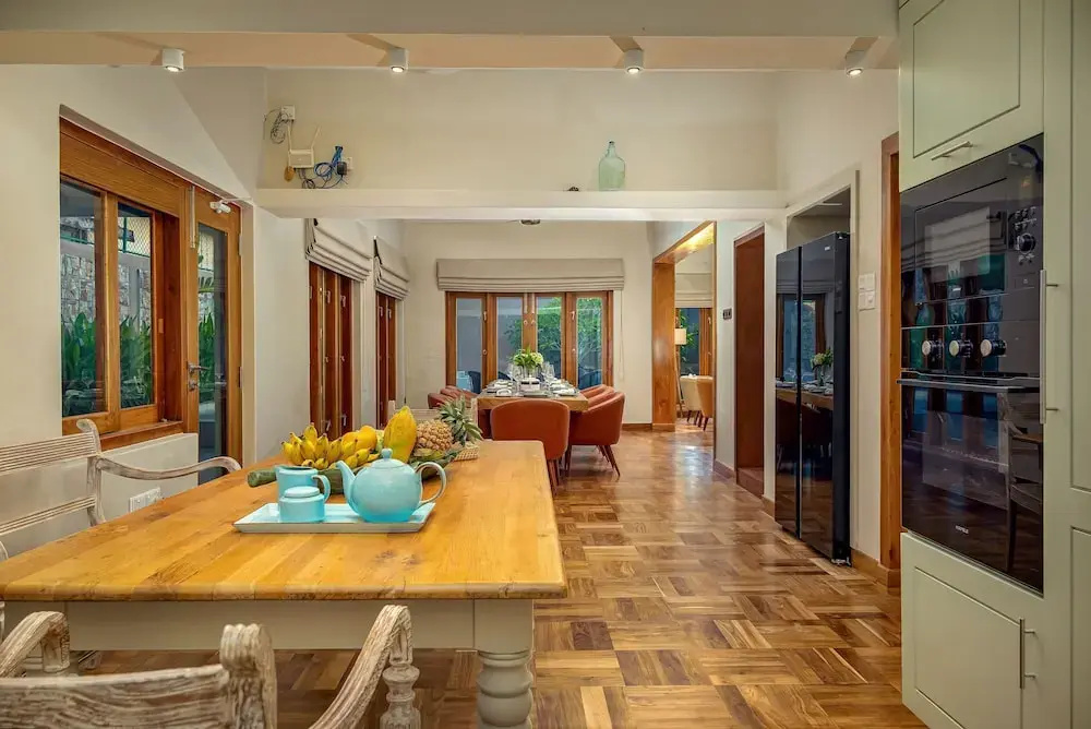 4 Bedrooms Villa