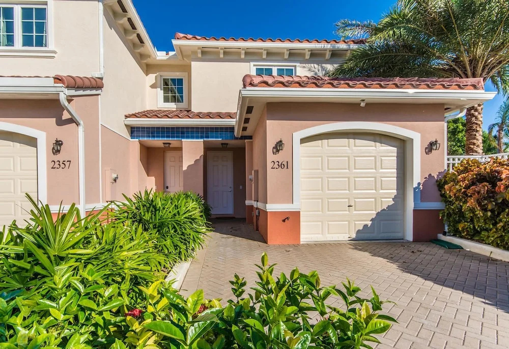 3br Beach Townhome W/ Pool, Hot Tub 3 Bedroom Townhouse