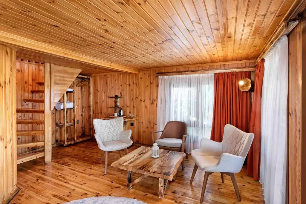 2 Bedrooms Bungalow