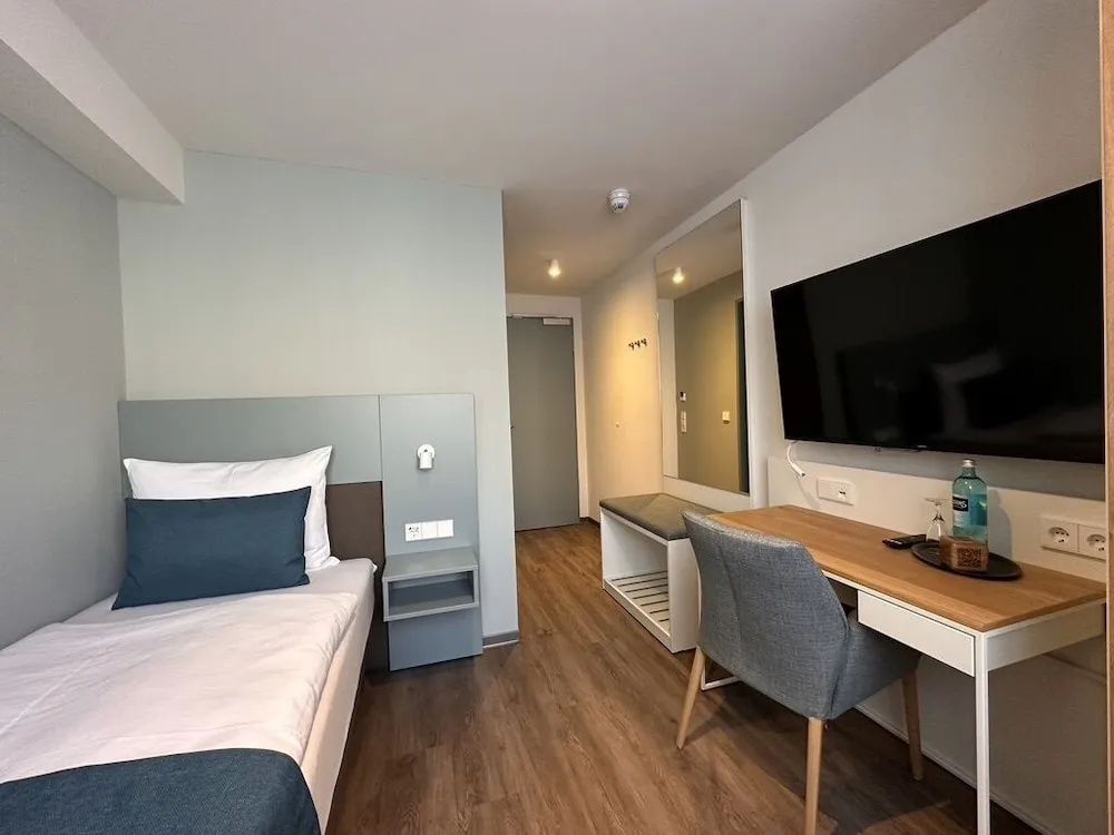 Hotel Schöne Aussicht, Stilvoll modern, direkt am Rüstersieler Hafen - Chambres