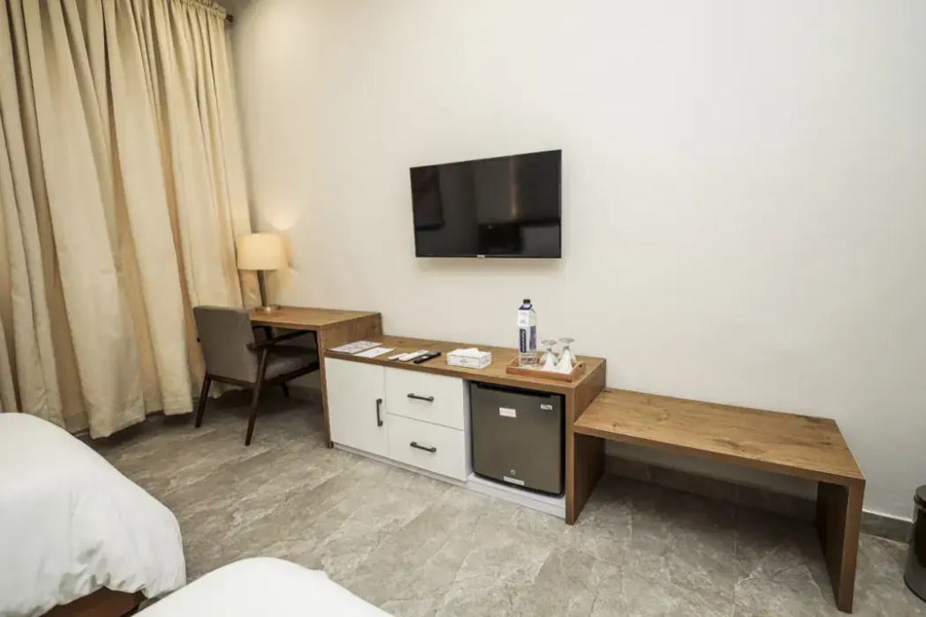 The Mark Suites