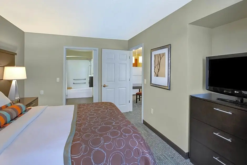 Staybridge Suites - Louisville - East by IHG - Chambres