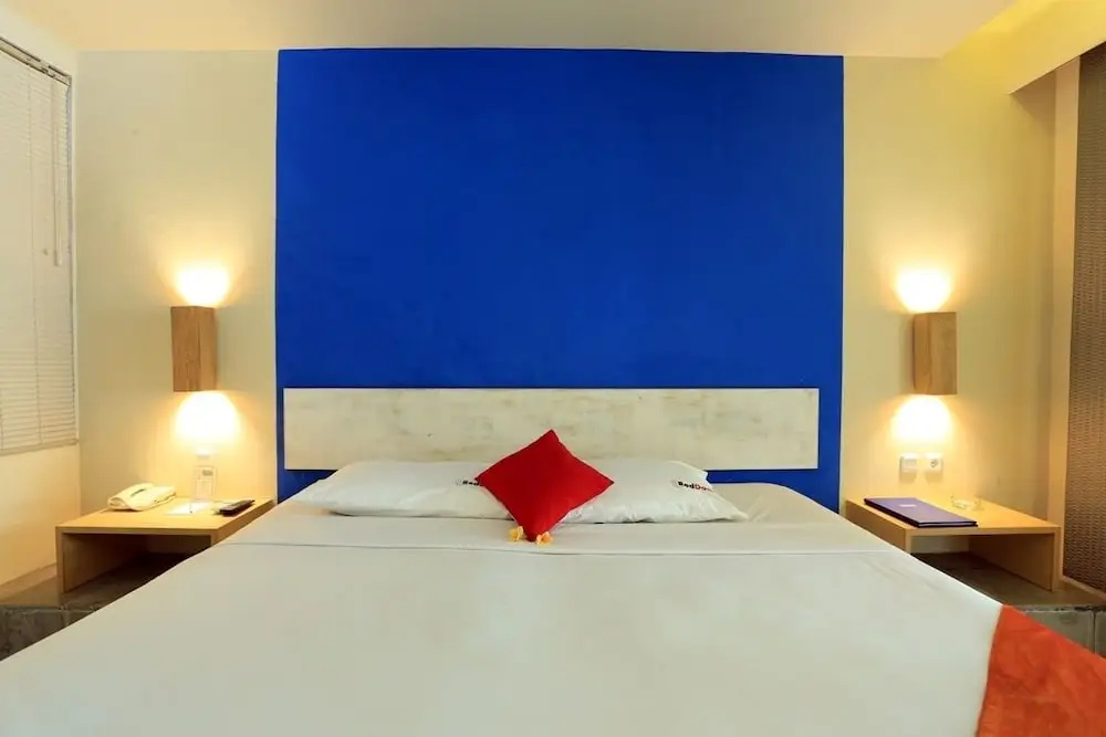 RedDoorz Plus near Kuta Square - Général