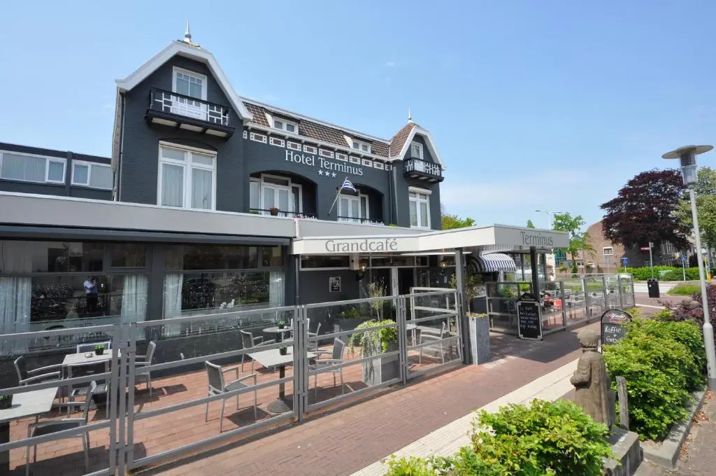 Grandcafé Hotel Terminus - Chambres
