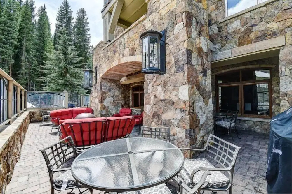Premier 4 Bedroom Ski in, Ski out Lone Eagle Condo With the Best Access to Skiing in Keystone