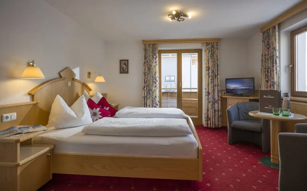 Standard Quadruple room with balcony