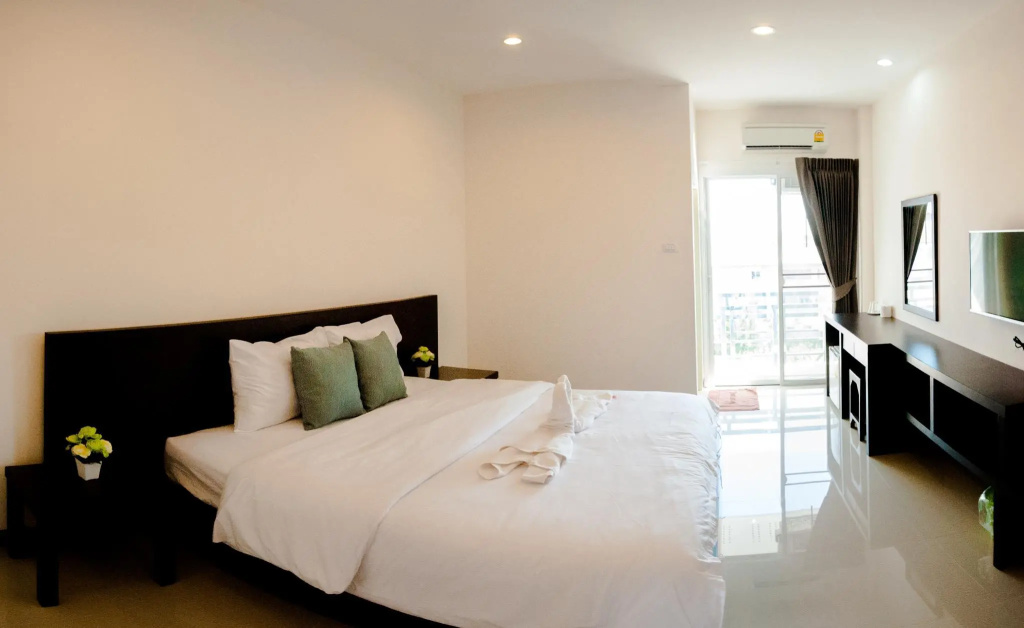 Standard Double room (full double bed)