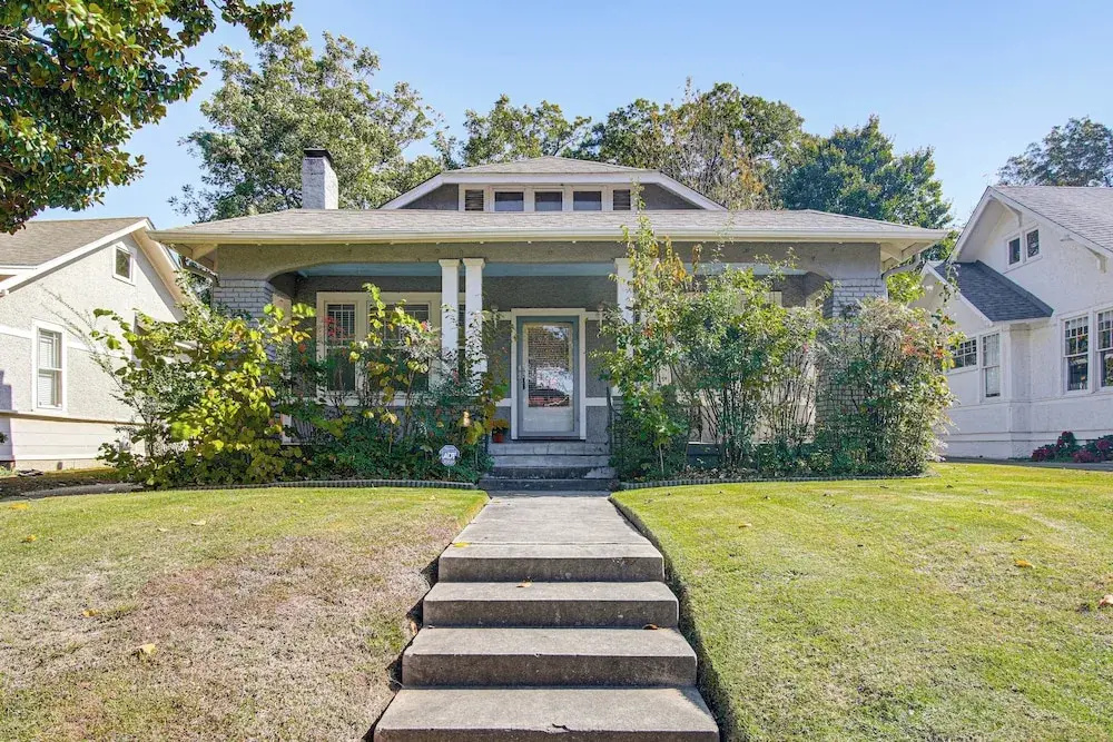 1 Mi to Overton Park: Extended Stay in Memphis!