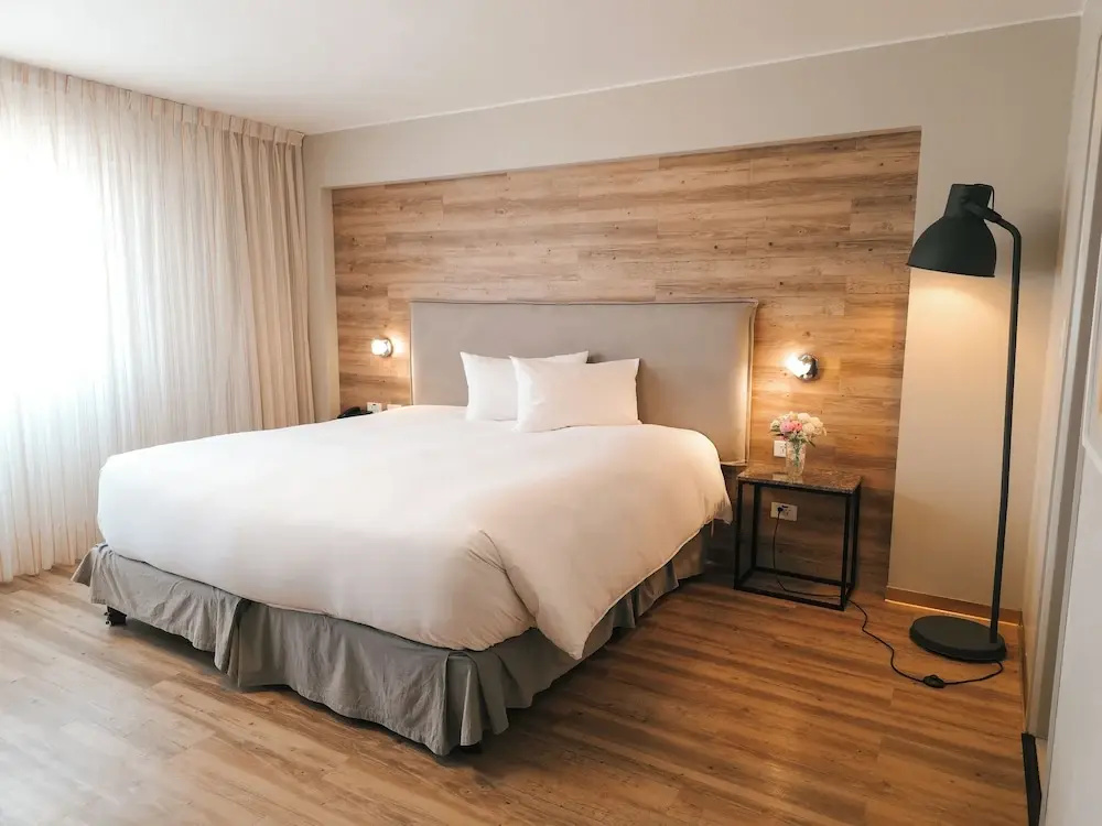 Double Junior Suite with city view (full double bed)