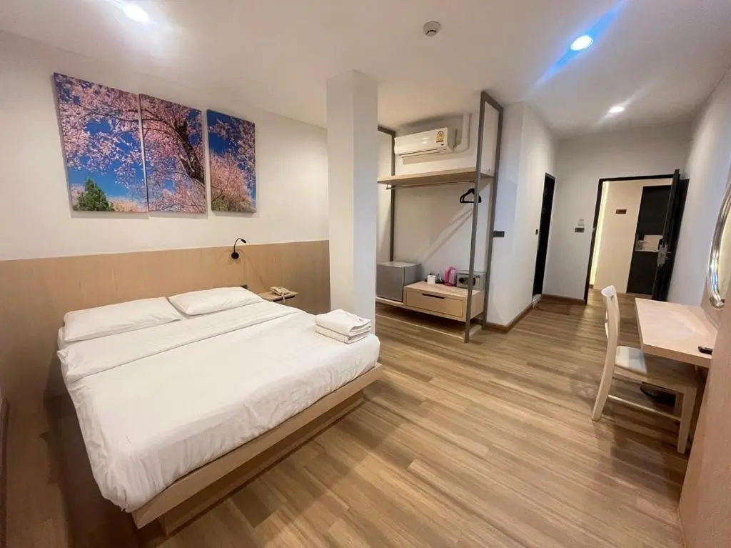 Superior Double room (full double bed)