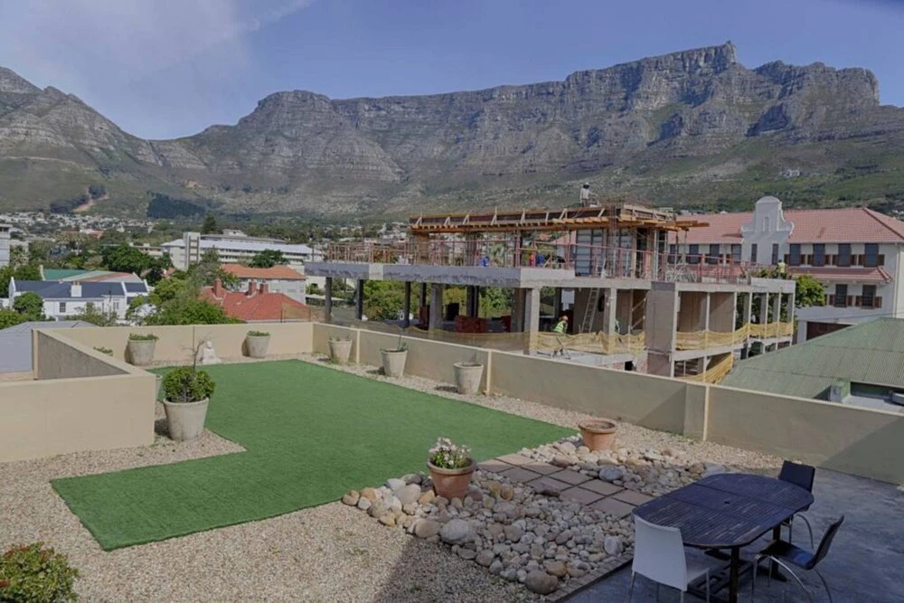 4 Bedroom Apartment With Views in Cape Town