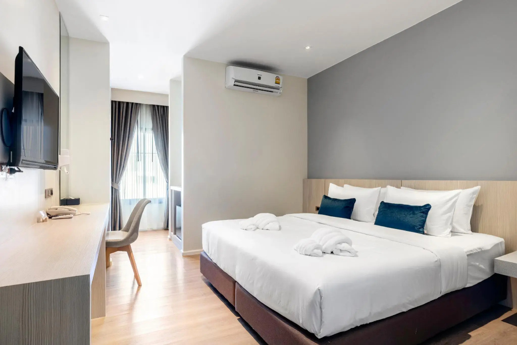 Standard Double room (full double bed)