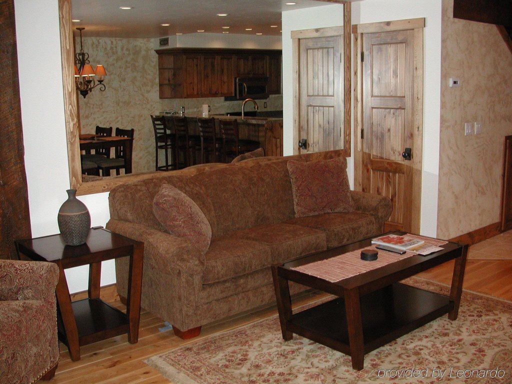 Three Kings Condominiums