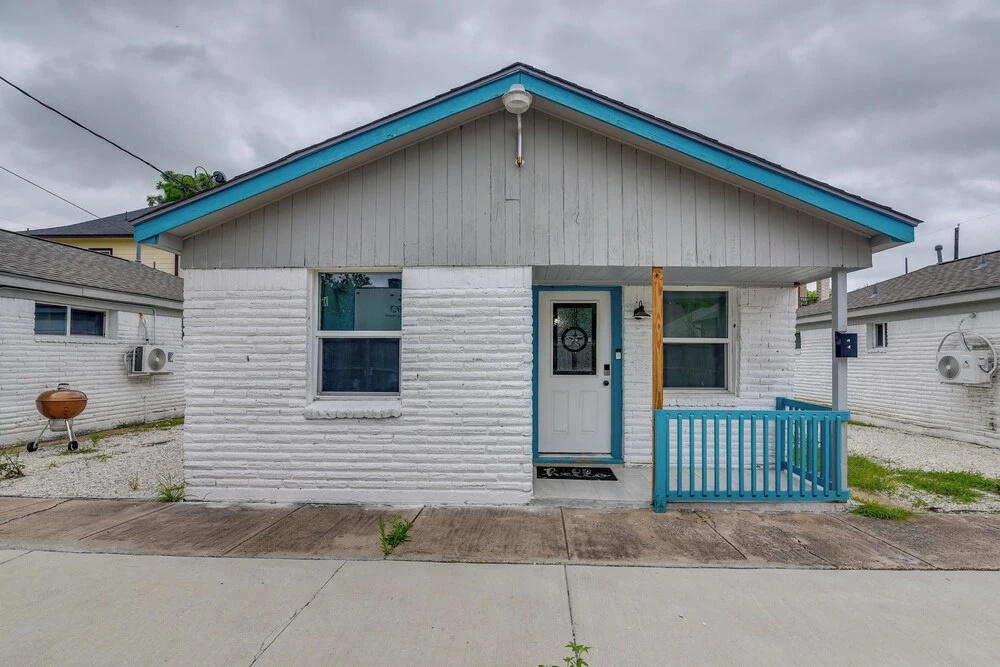 6 Mi to Med Center & NRG Stadium: Houston Home