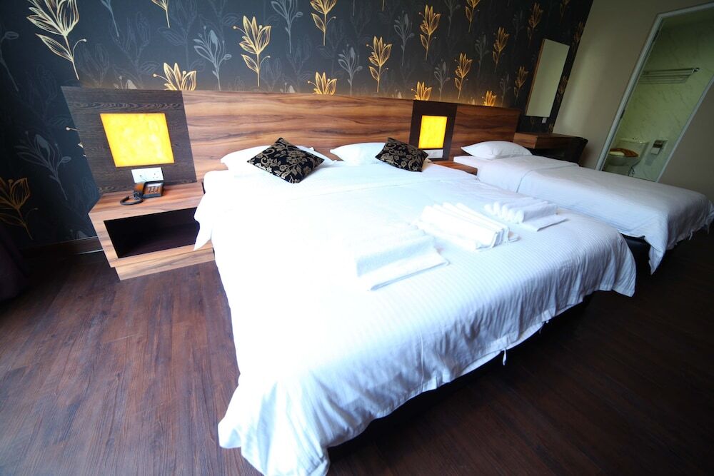 Waterfront Boutique Hotel