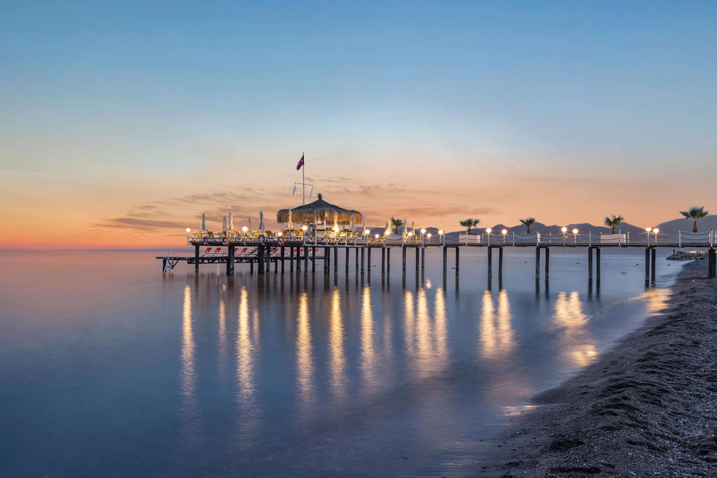 Beach & Waterfront