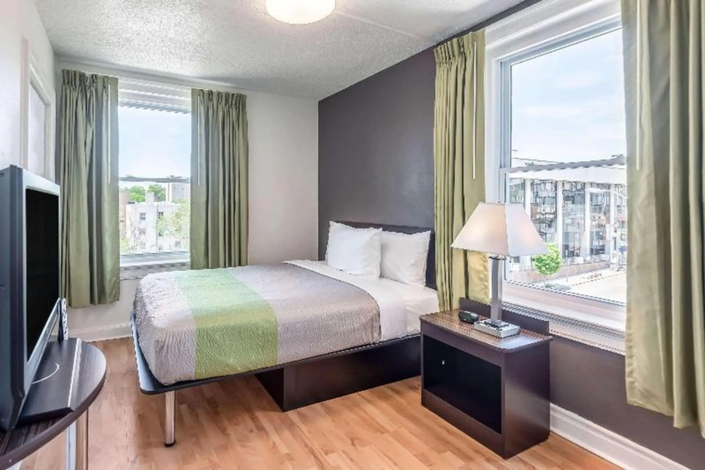 Quality Inn Suites Kansas City Downtown