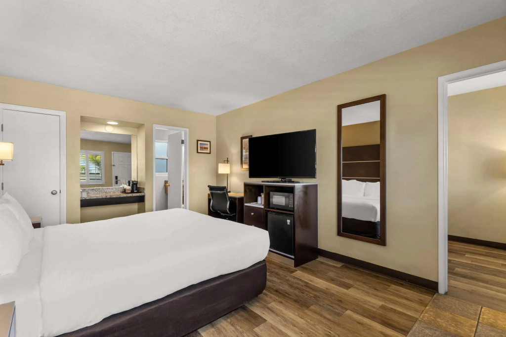Comfort Inn San Diego Airport At The Harbor - Chambres