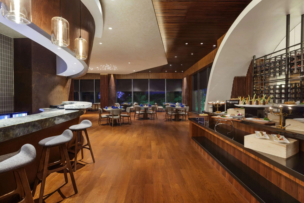 Food & Beverage