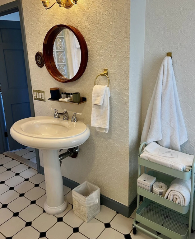 Suite with balcony