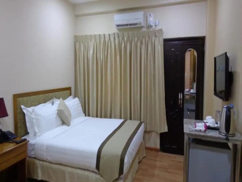 Royal Khattar Hotel - Chambres