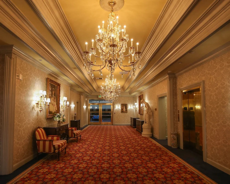 Hotel photo 11