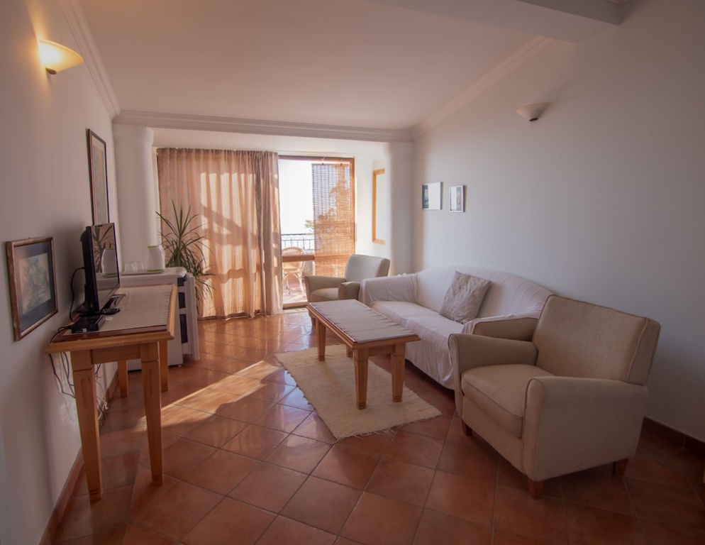 Levantin Inn — 4