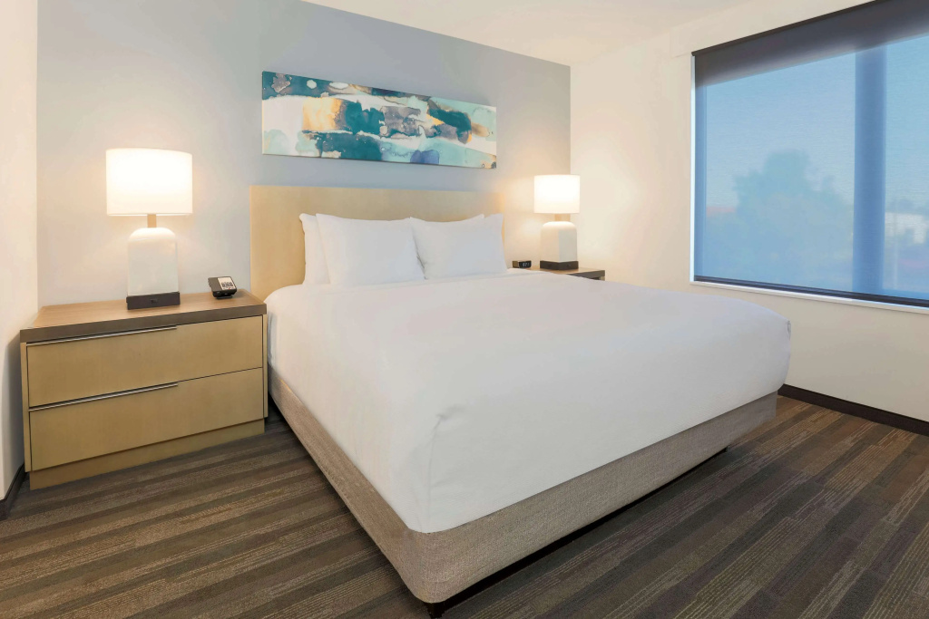 1 Bedroom Double Suite (full double bed)