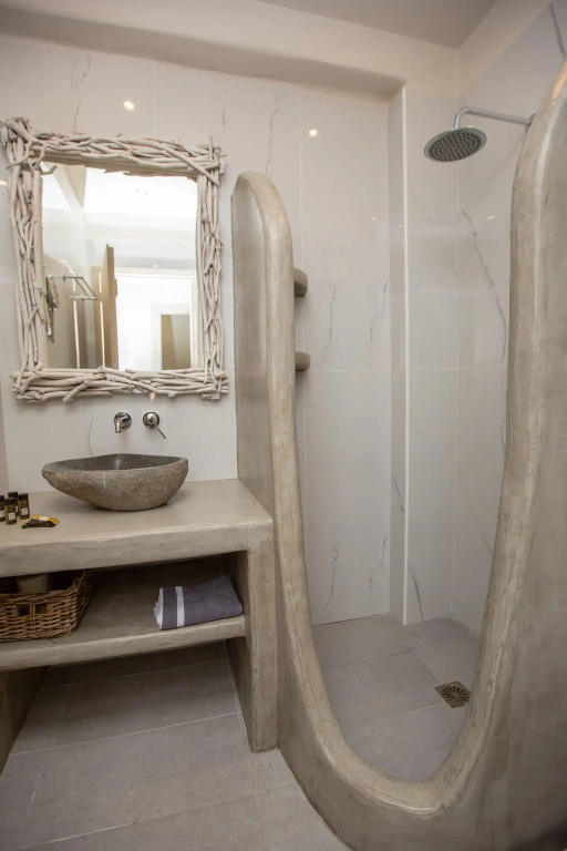 1 Bedroom Deluxe Apartment