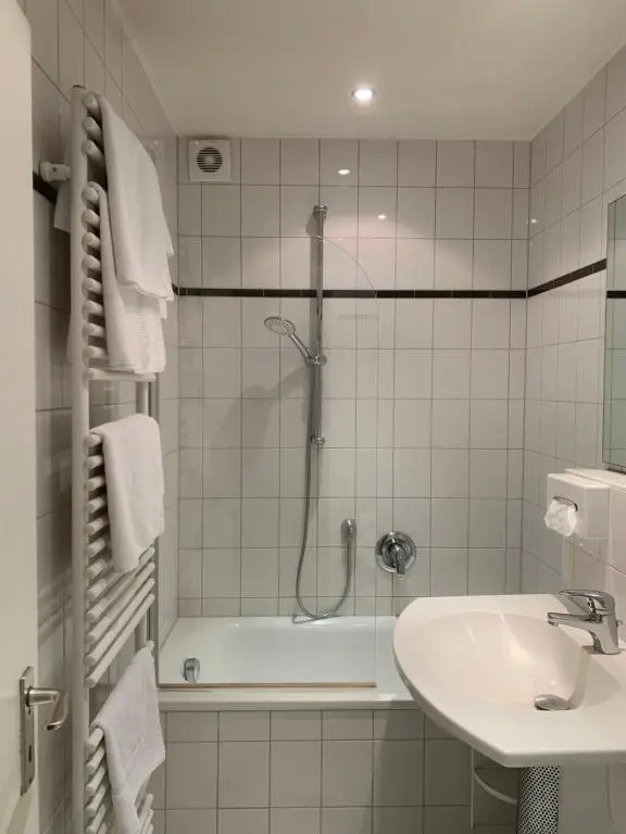 Hotel Mondial Comfort - Chambres