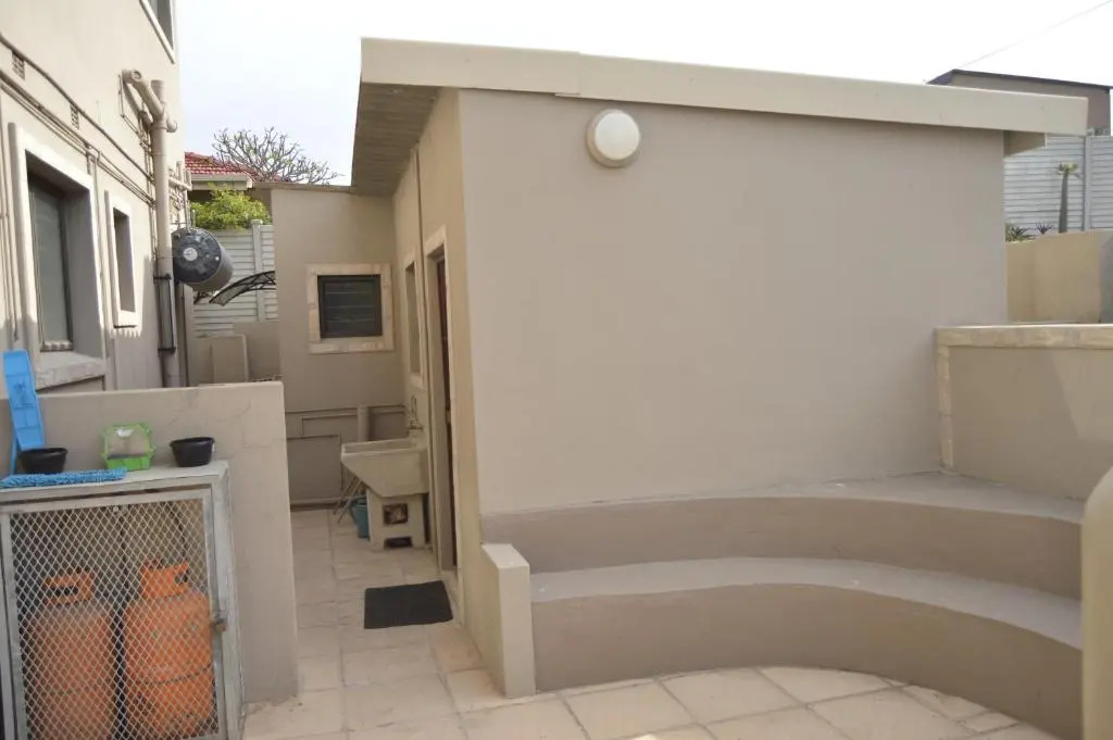 Bluff Marine Drive Self Catering Cottage B