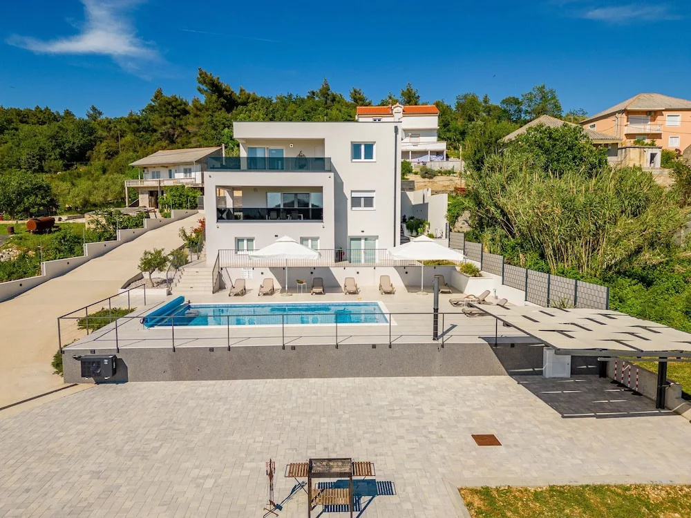 Villa Suton