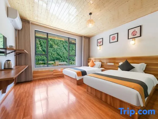 Standard Double room with mountain view (twin beds)