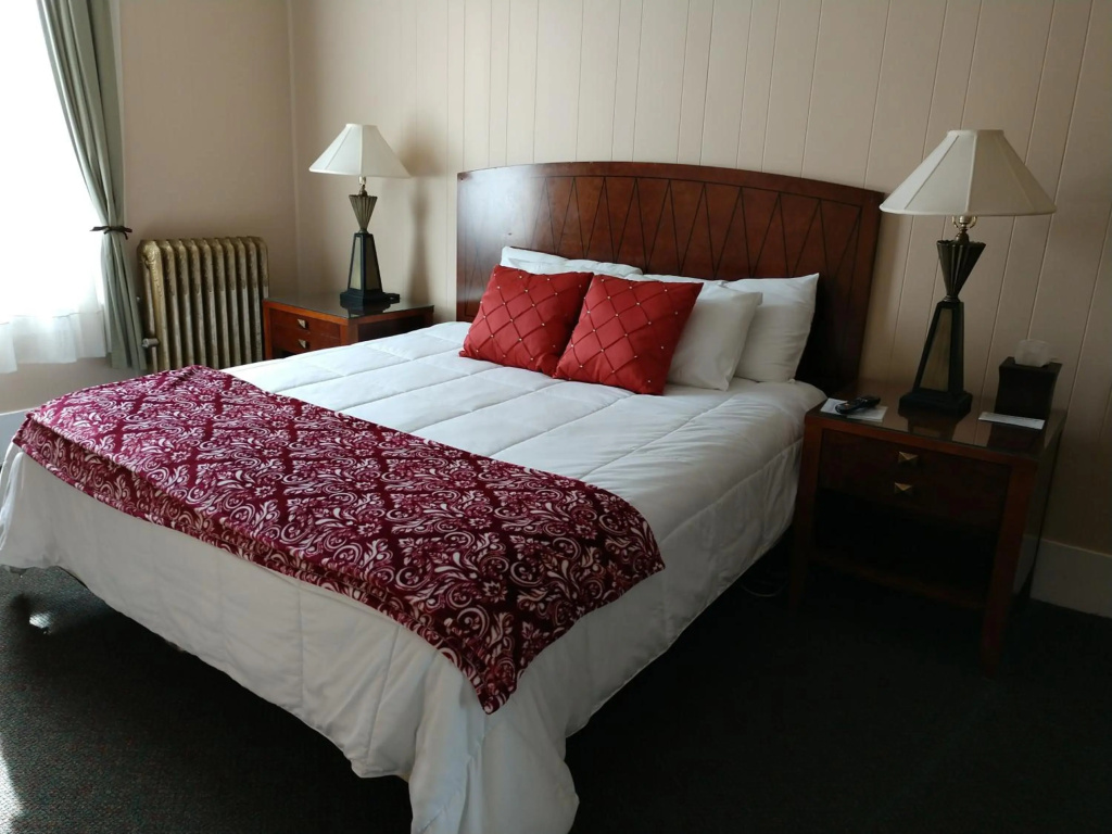 Hotel Wayne — 5