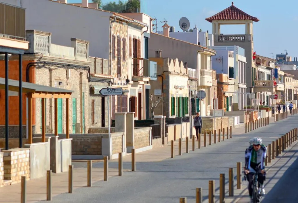 28 Townhouse 200mts from sea/beach
