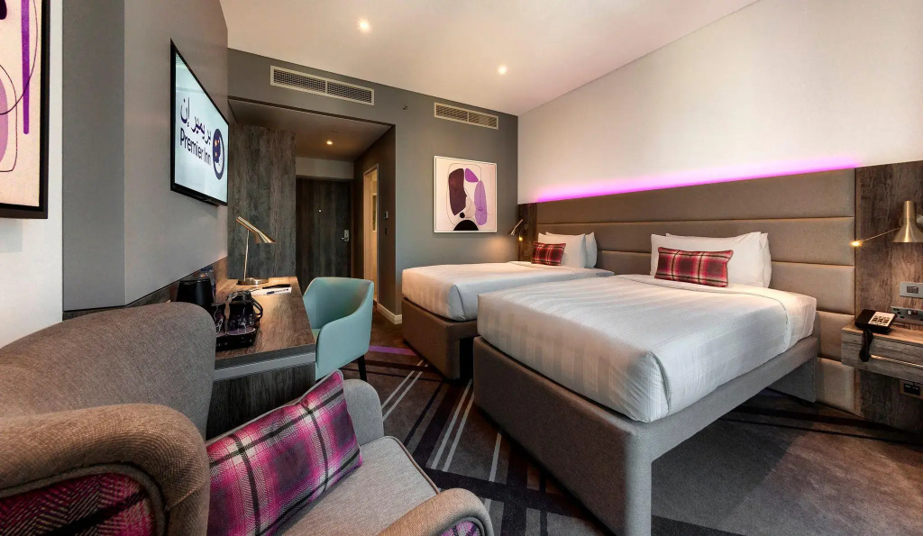 Отель Premier Inn Dubai Barsha Heights Hotel — фото