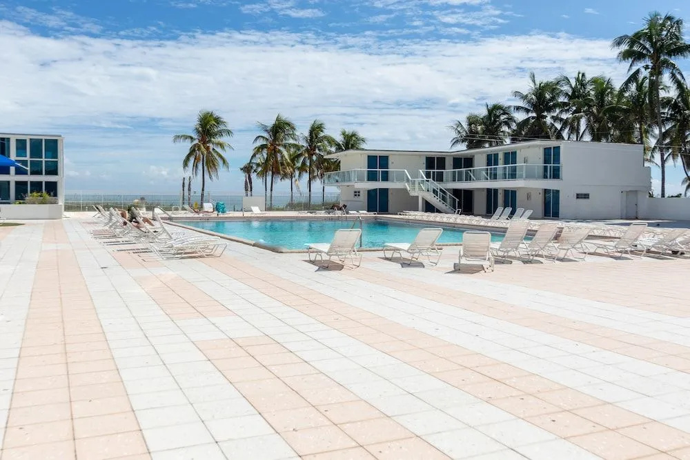 Beach & Waterfront