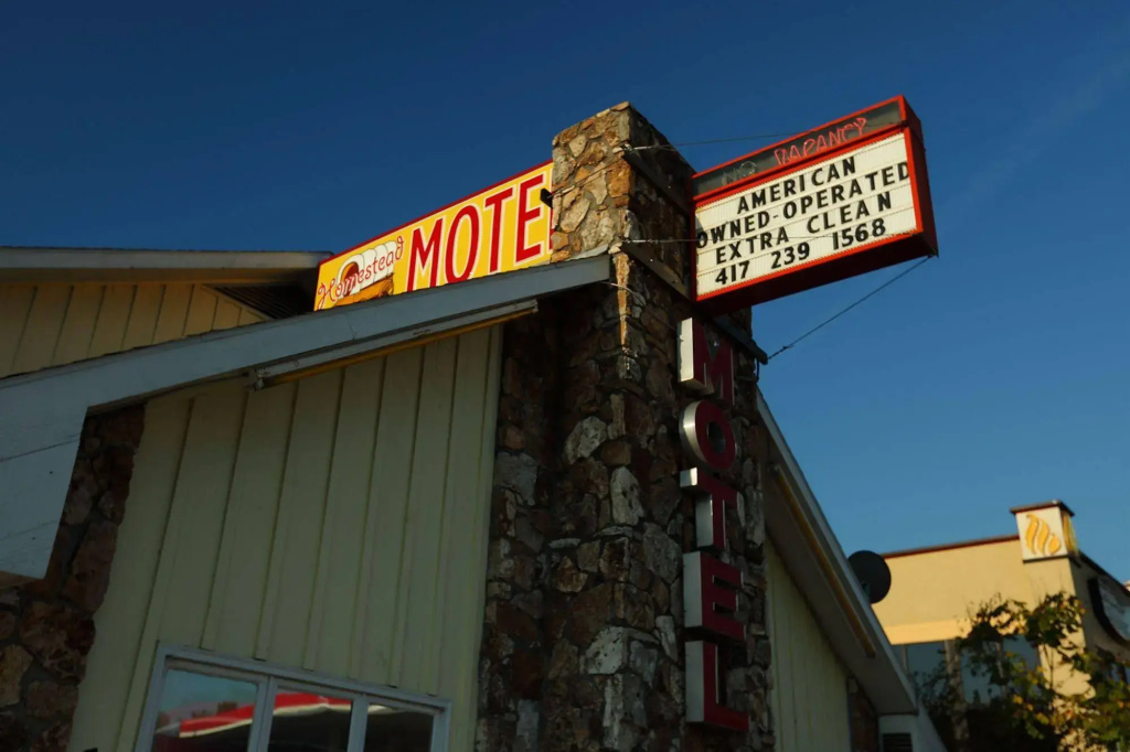 Homestead Motel