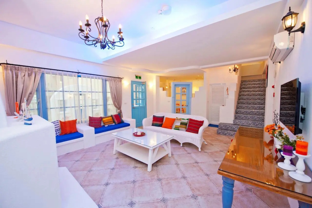 3 Bedrooms Villa