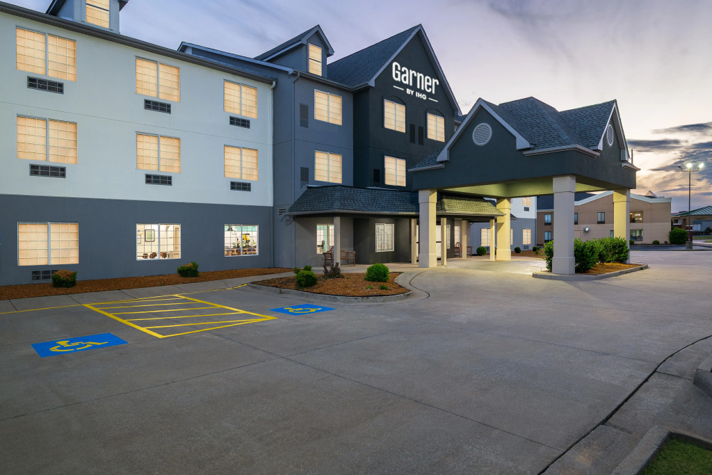 Garner Hotel Paducah West by IHG