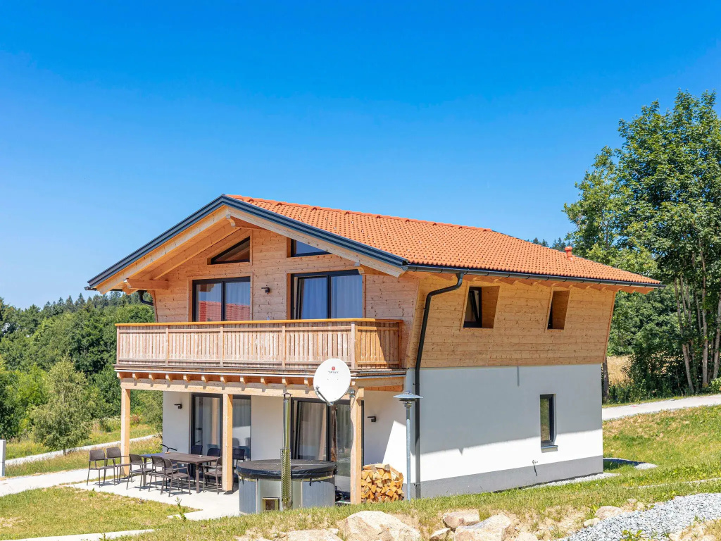 Chalet Arber in St.englmar With its own Hottube