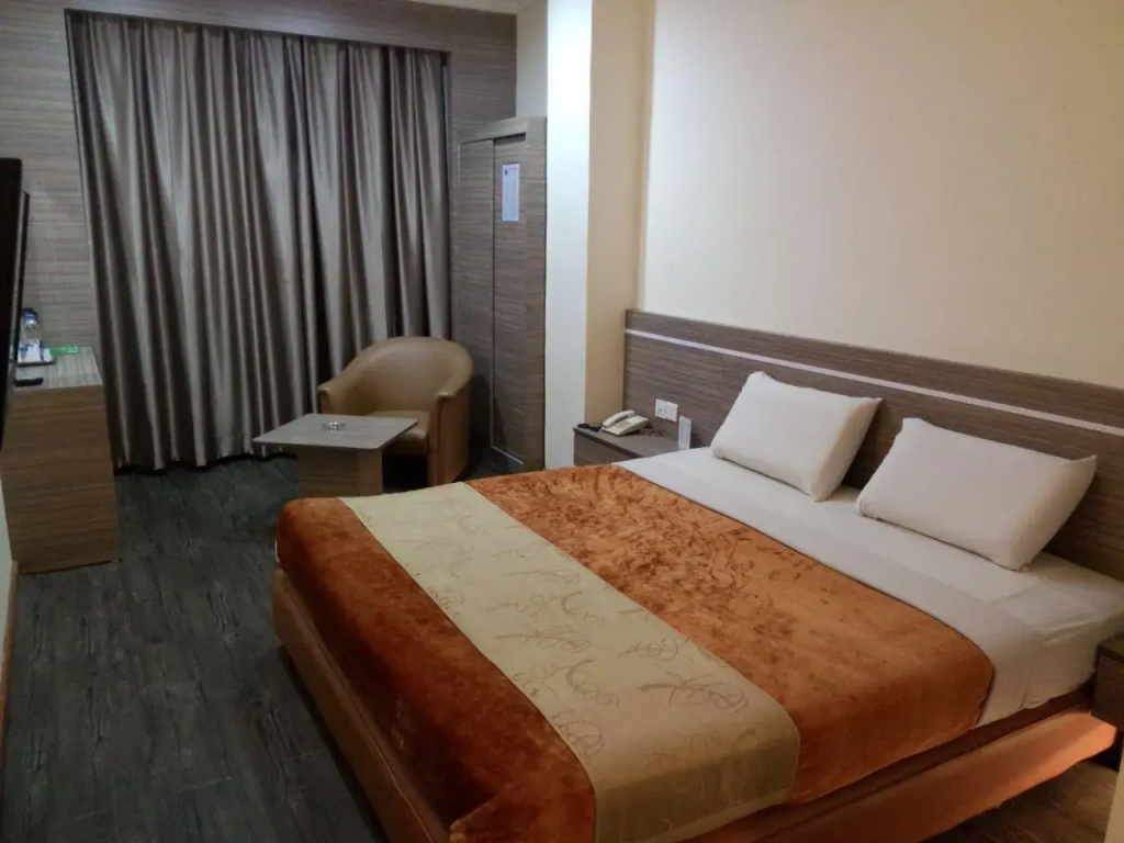 Hotel photo 12