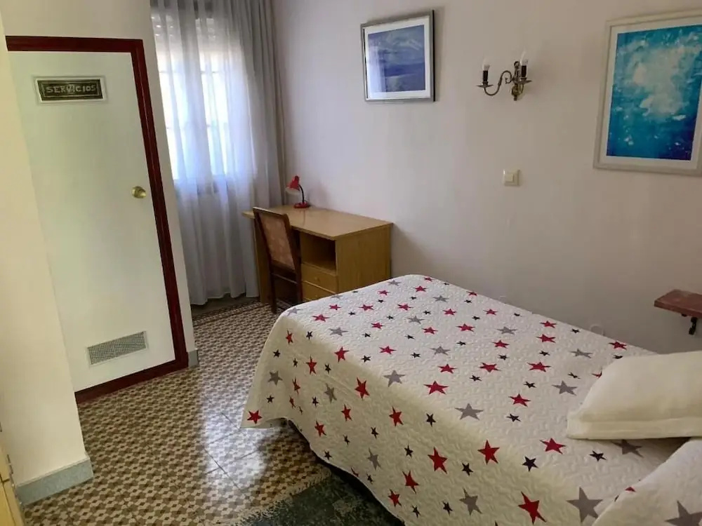 Economy room