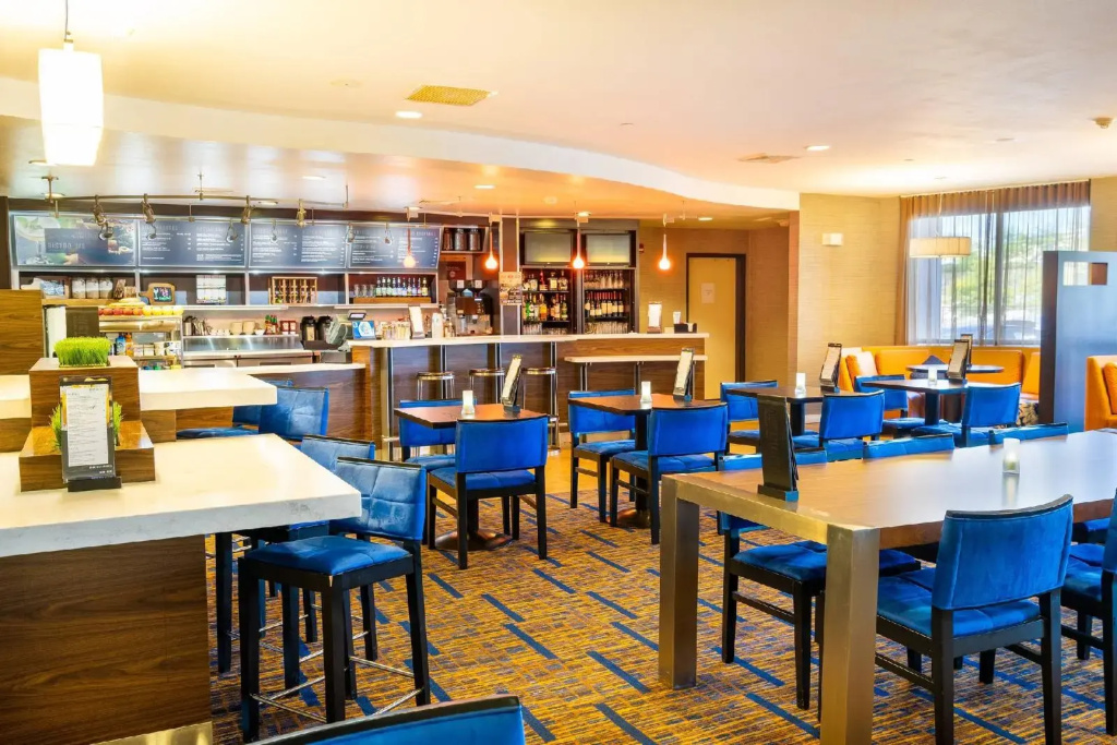 Courtyard by Marriott Kingston - Général