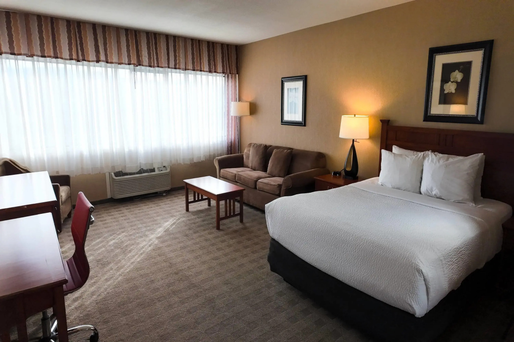Ramada Hotel & Conference Center by Wyndham Kelowna - Général