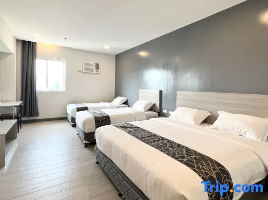 Deluxe Quadruple room